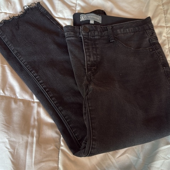 Wit & Wisdom “Logan” High-Rise Vintage Skinny Jeans – 8 | Style #L155KFSL - Picture 1 of 7